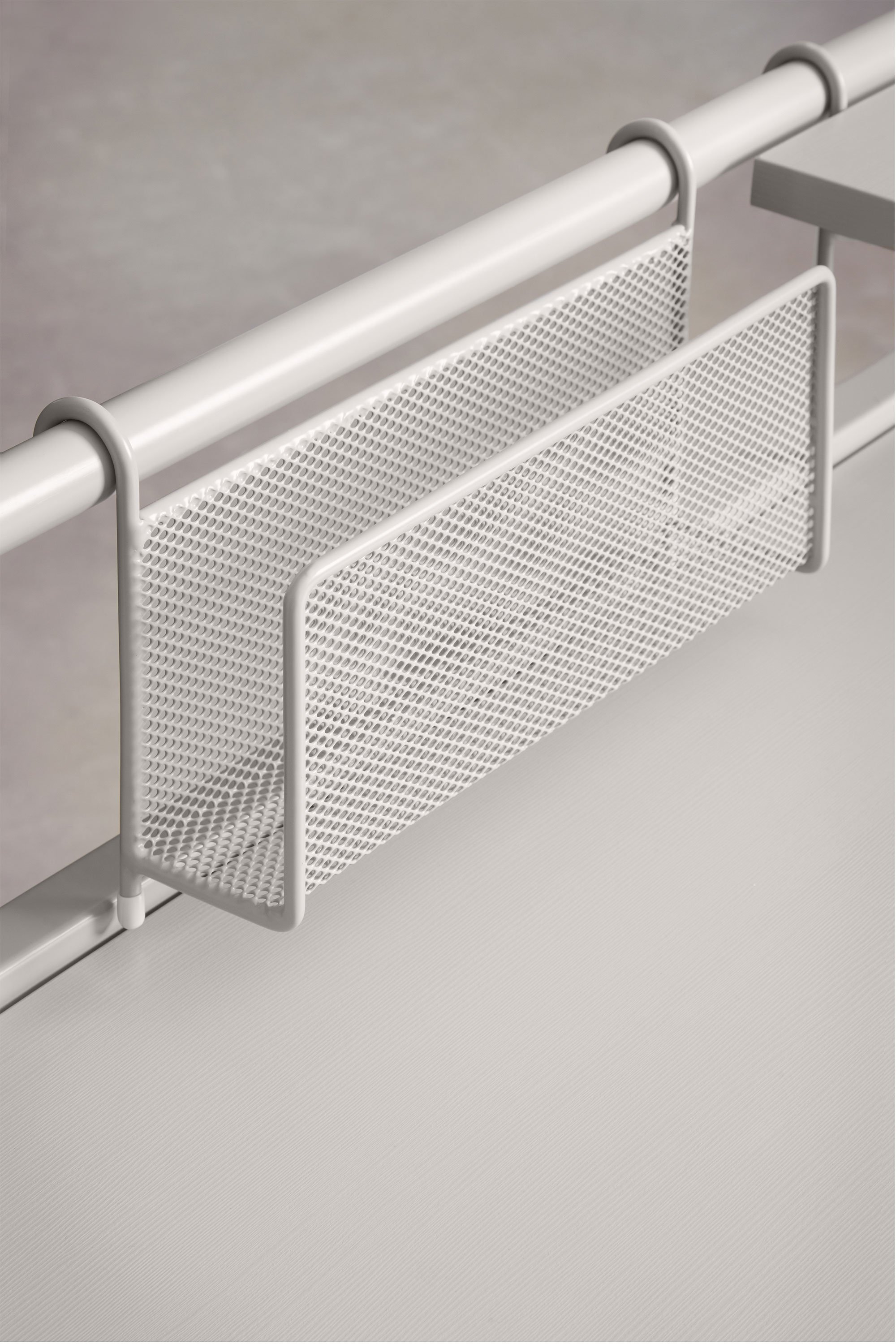 Sibila 100x45 cm desk in steel and wood, gallery image 9