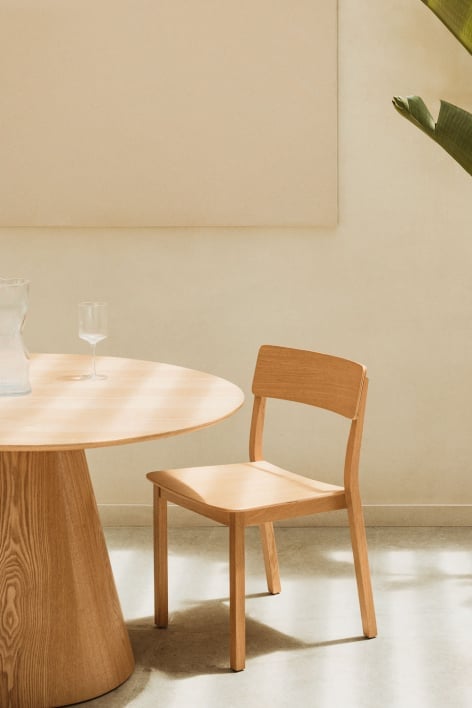 Umber wooden dining chair
