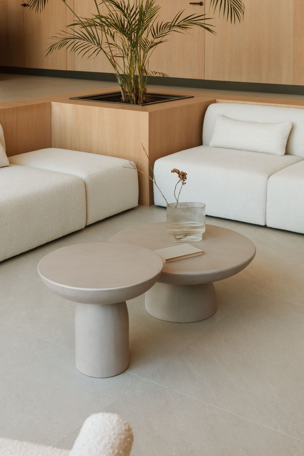 Zenadia round side table Ø50 cm in cement, gallery image 1