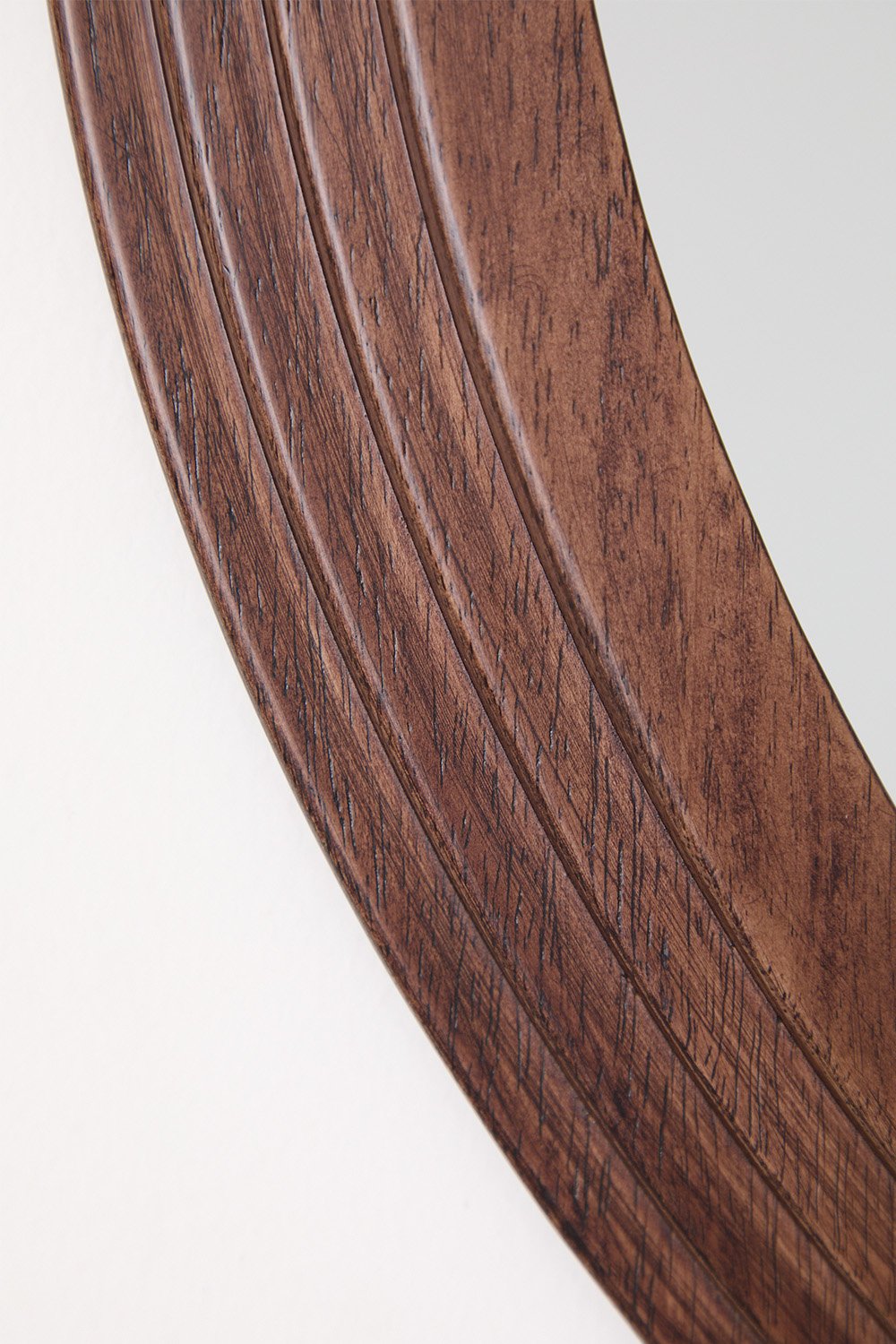 Round wall mirror in oak wood Ø75 cm Ozande, gallery image 5