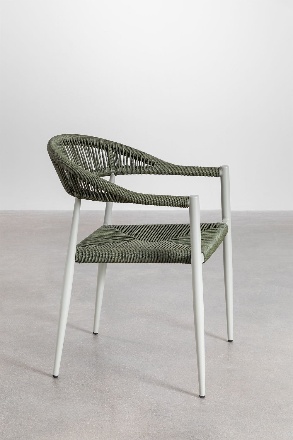 Stackable garden chair with armrests in aluminium and synthetic rattan Amatria, gallery image 2