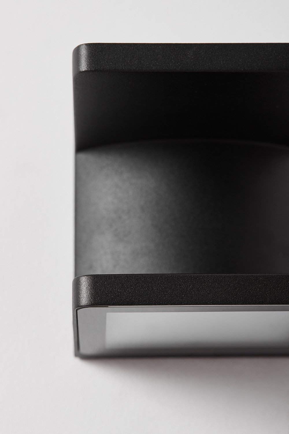 Virela LED outdoor wall light in aluminum with 2 light points, gallery image 5