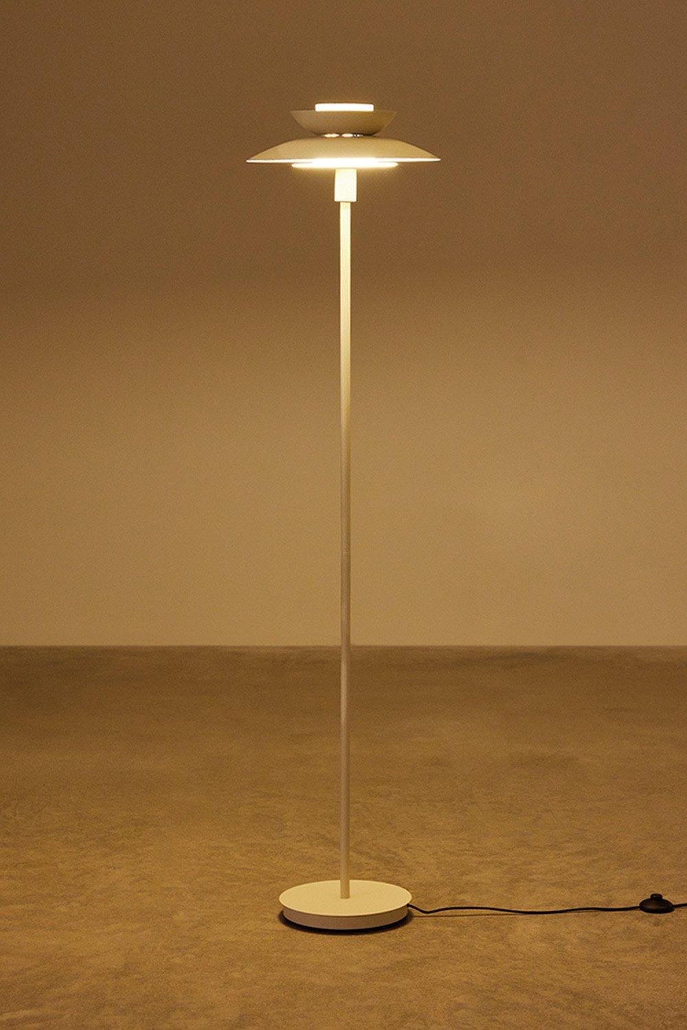 Alice iron floor lamp, gallery image 2