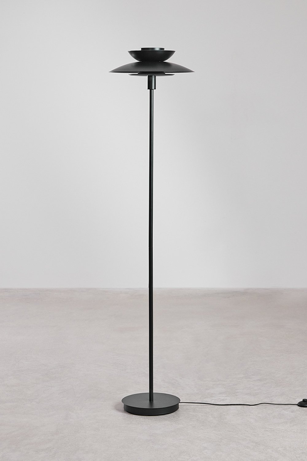 Alice iron floor lamp, gallery image 2