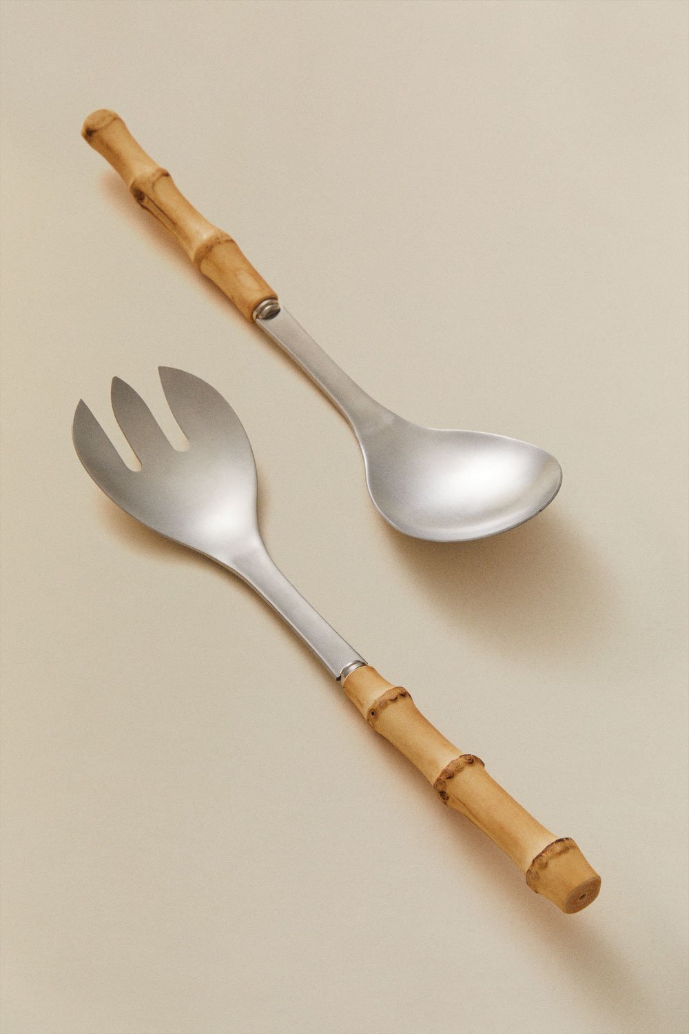 Visola 2-piece stainless steel salad servers with bamboo handle, gallery image 2