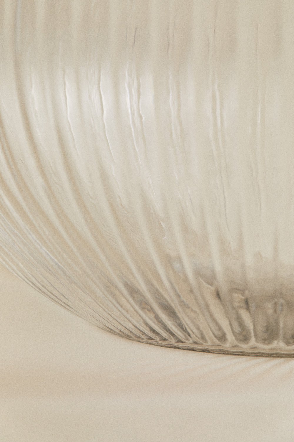 Biefel glass vase, gallery image 4