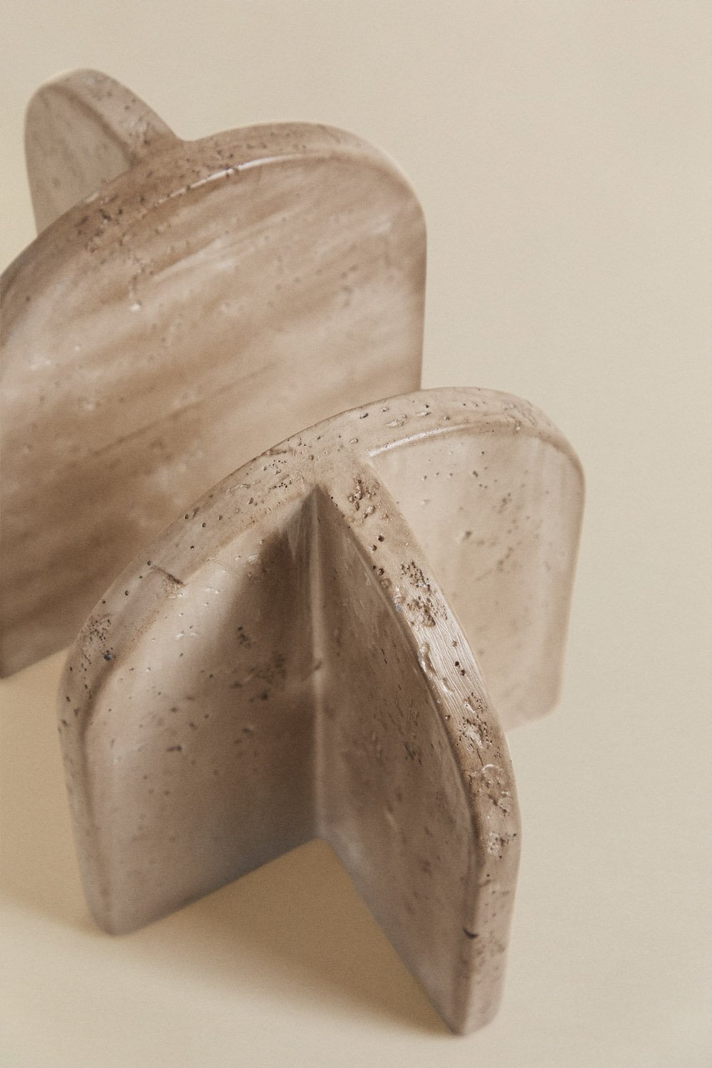 Set of 2 Kirelo cement bookends, gallery image 3