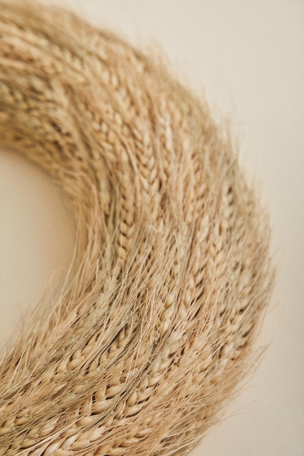 Decorative Christmas wreath in natural wheat (Ø42cm) Lidran, gallery image 2