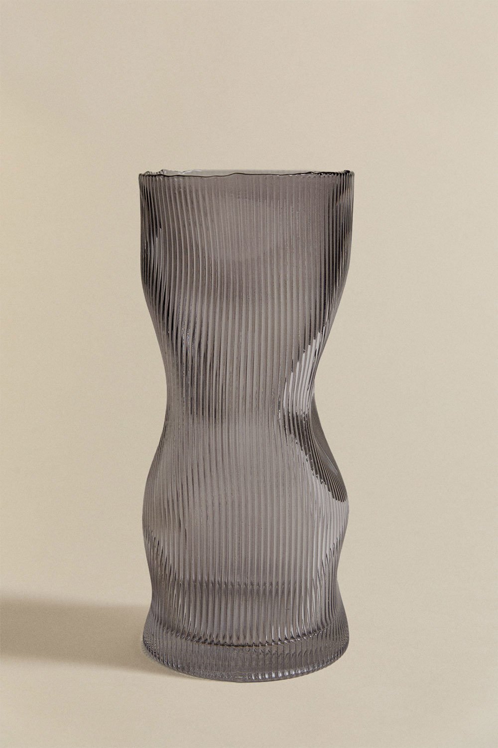 Vicel glass vase, gallery image 2