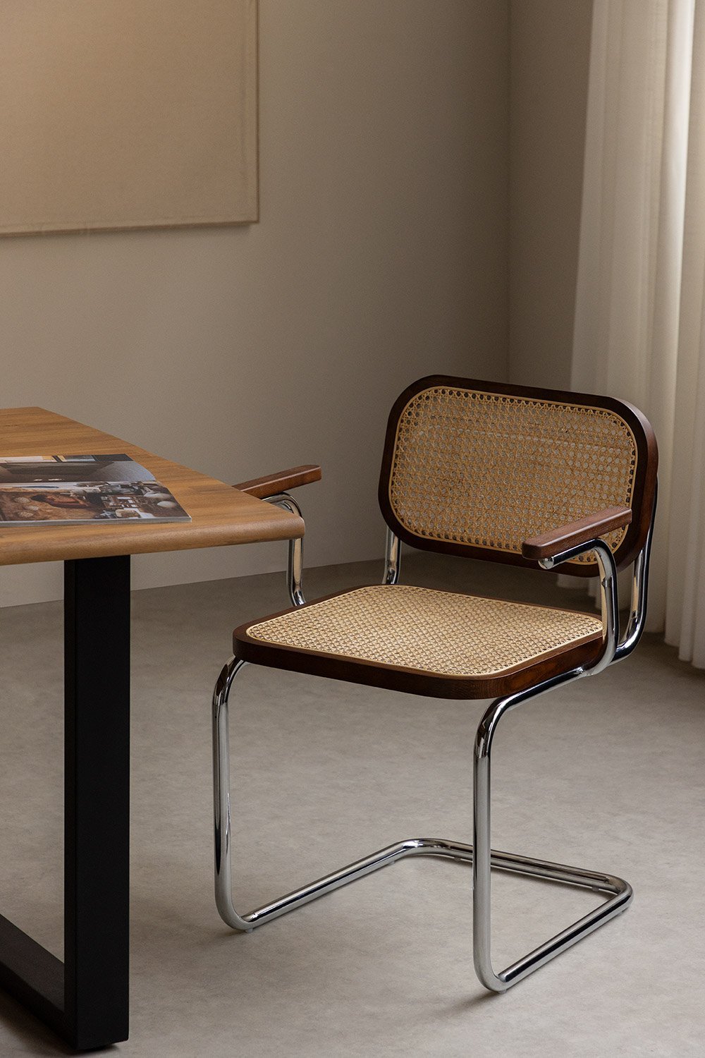 Tento dining chair with armrests, gallery image 1