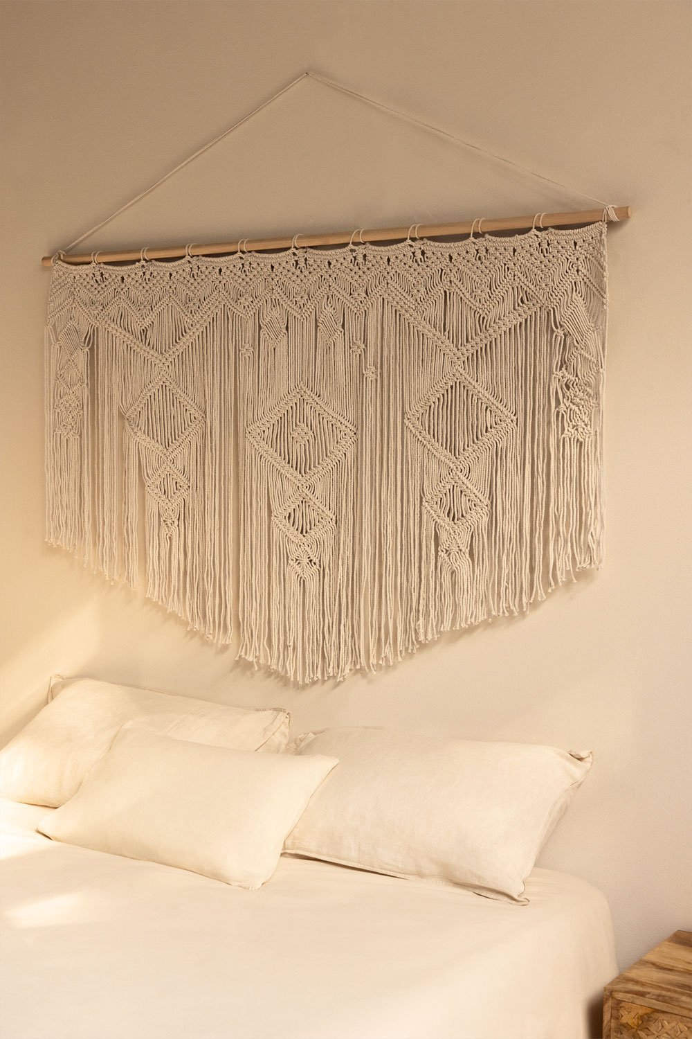 Macramé Dalies headboard, gallery image 1