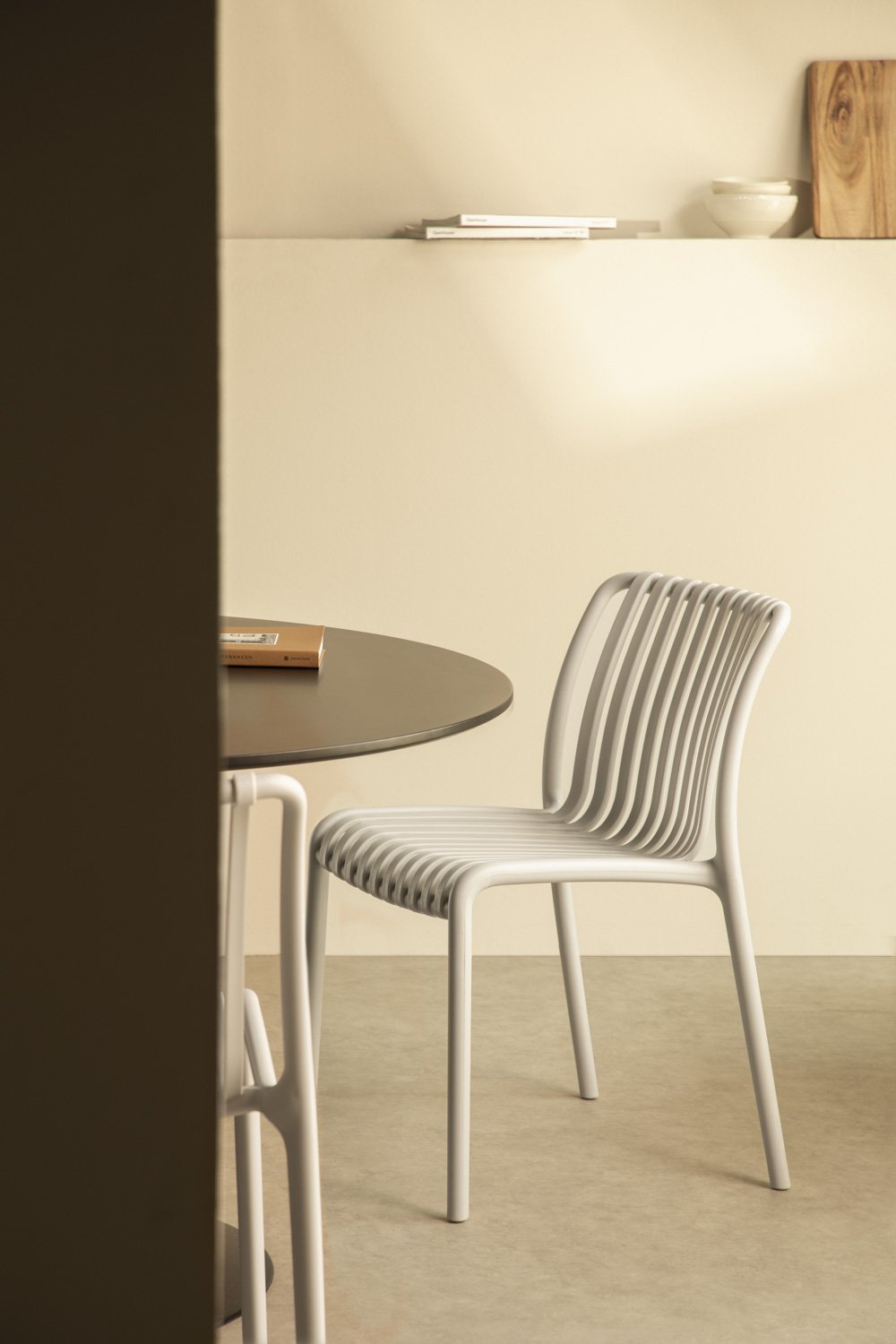 Pack of 2 Wendell polypropylene stackable dining chairs, gallery image 1