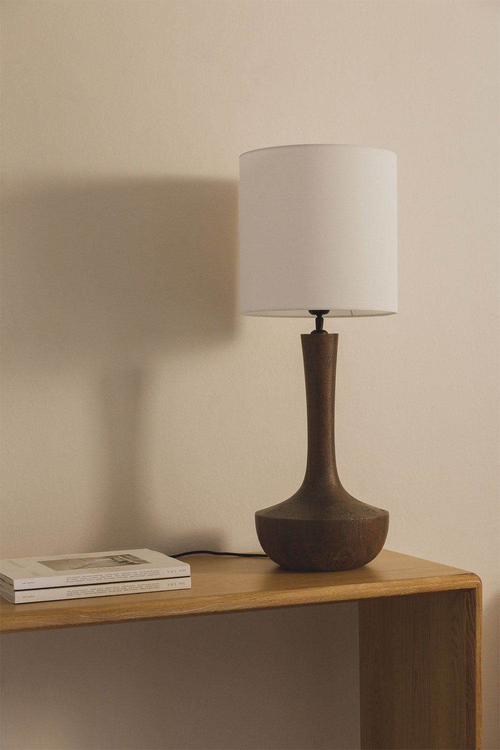 Remei table lamp in mango wood and linen, gallery image 1