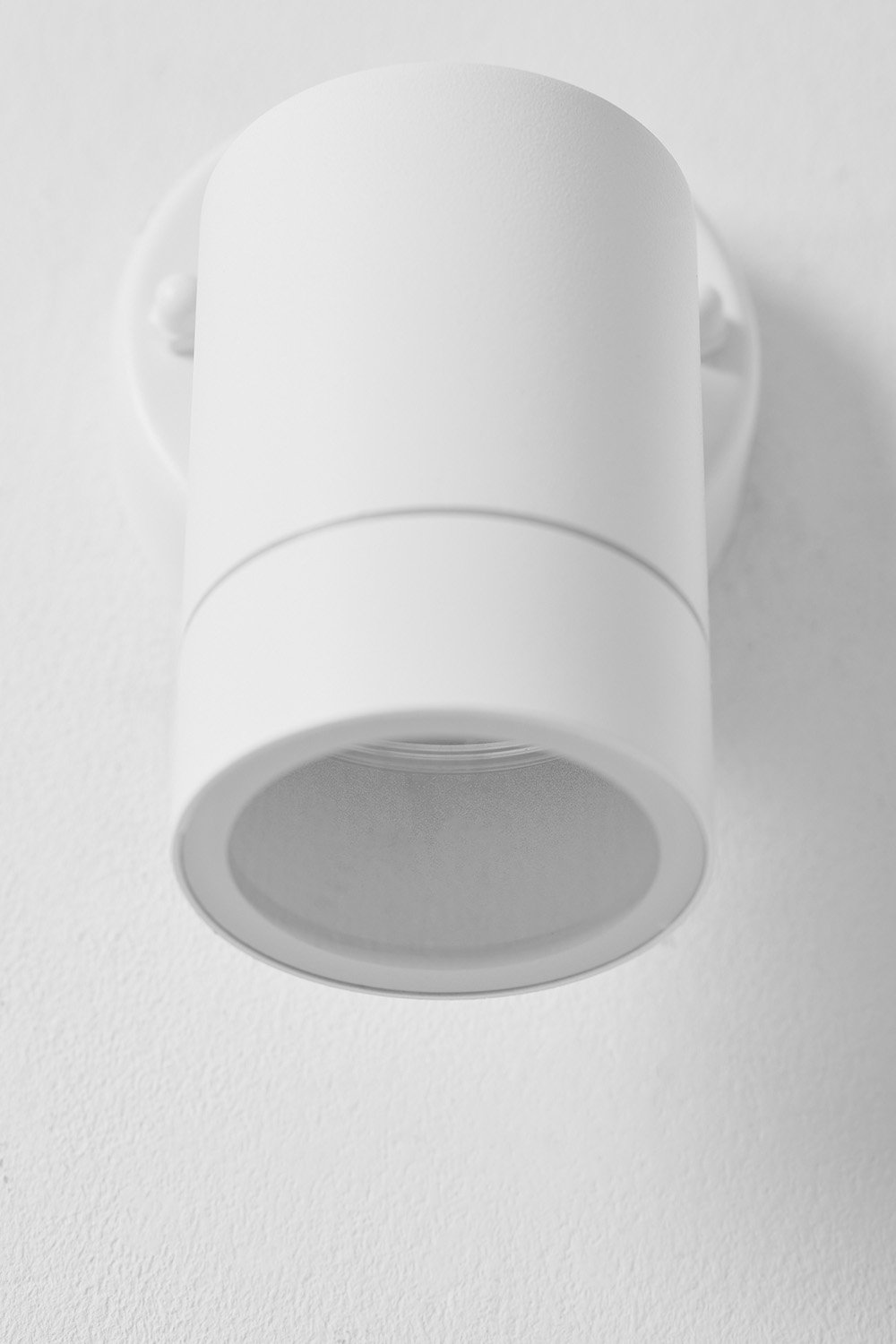 Jaxten outdoor wall light in aluminium, gallery image 4