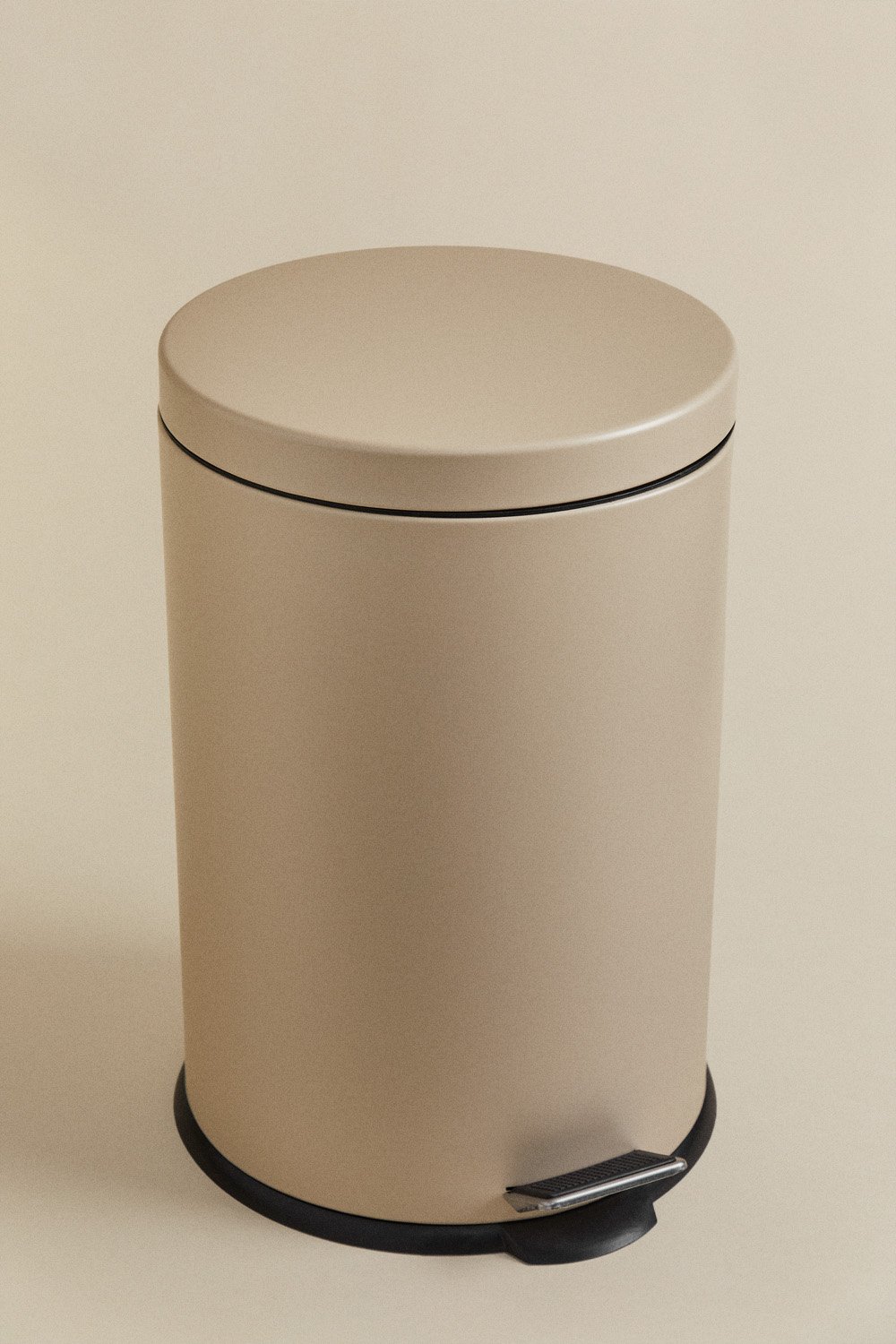 Eiden Pedal Bin with Lid, gallery image 1