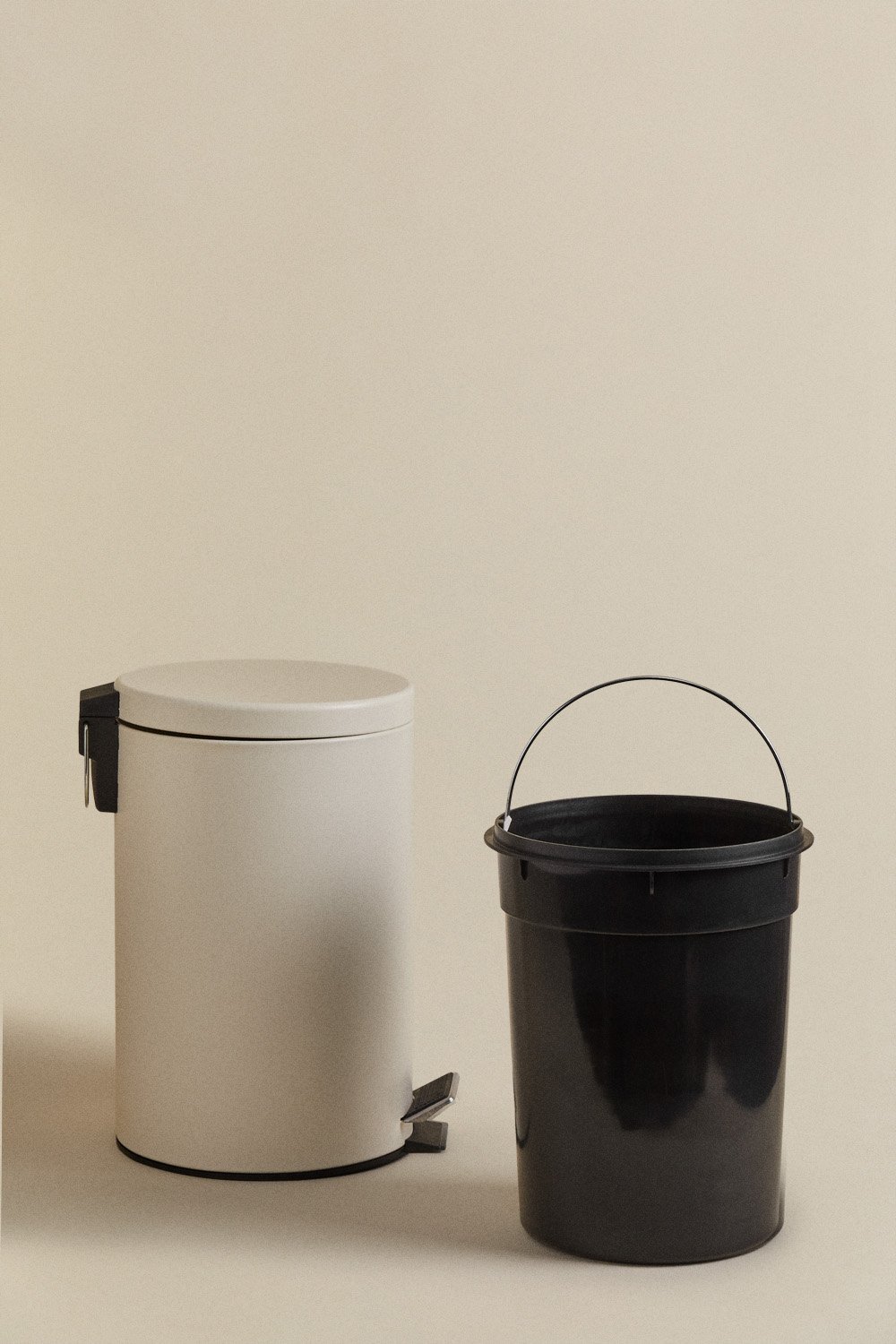 Eiden Pedal Bin with Lid, gallery image 4