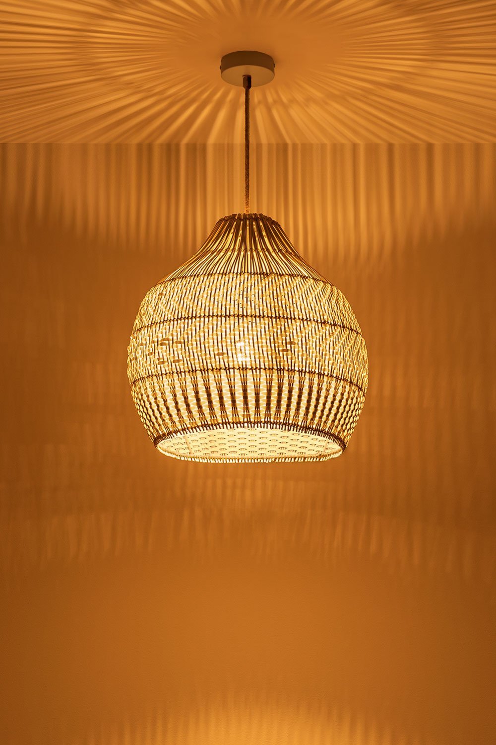 Woven rattan ceiling lamp Llaury, gallery image 4