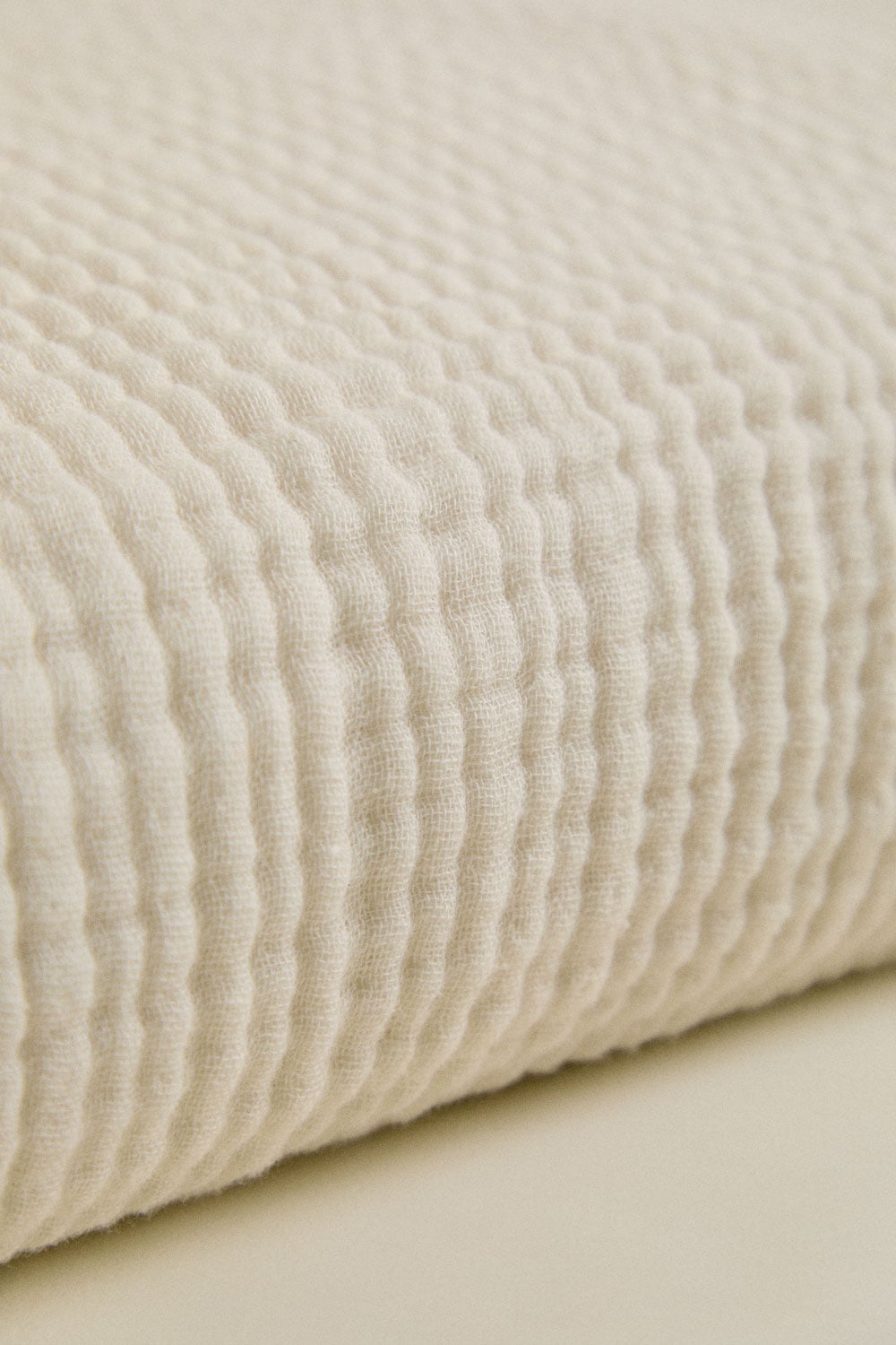 Jobert cotton gauze quilt, gallery image 5