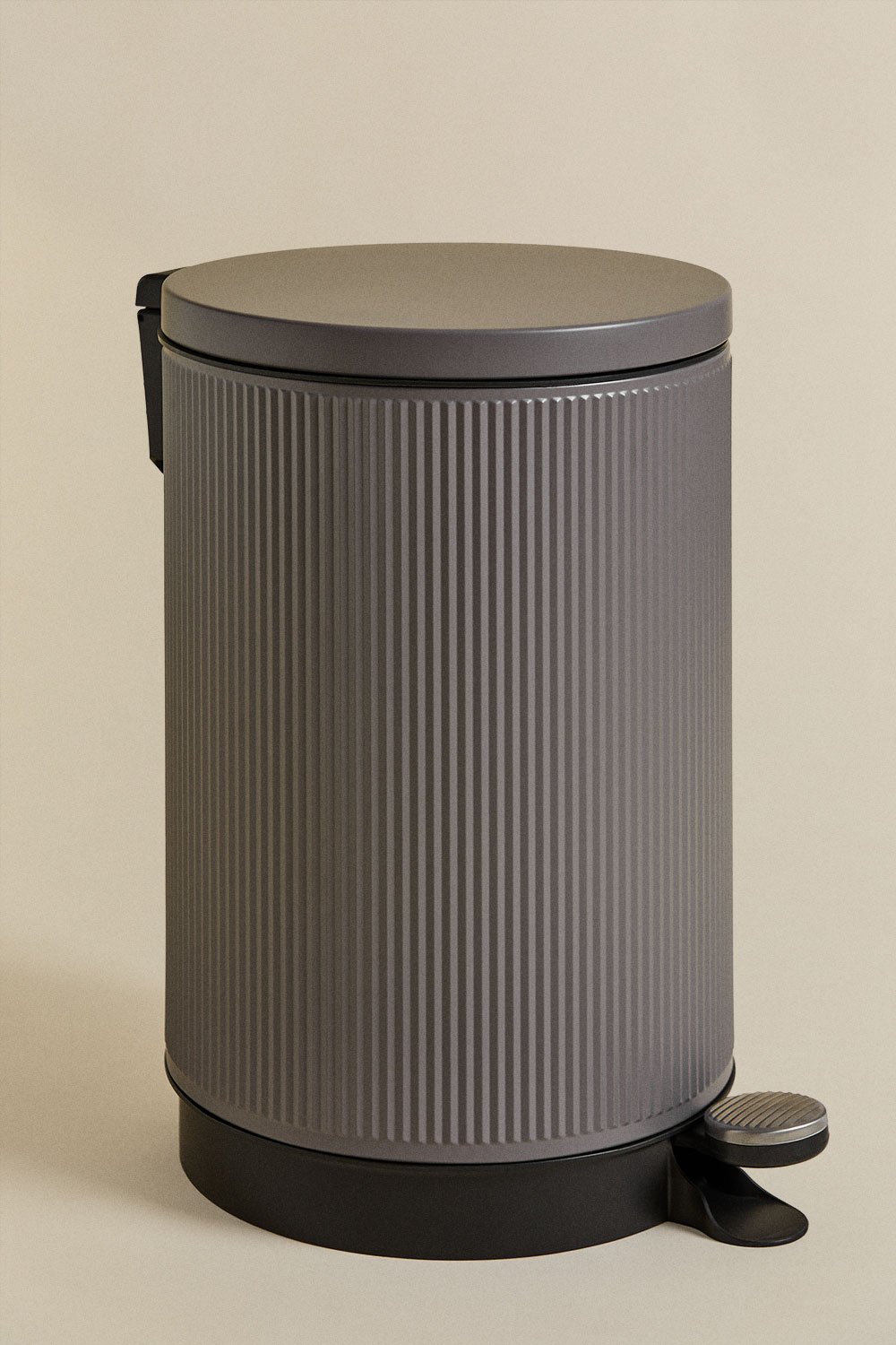 Midler trash can with lid and pedal, gallery image 1