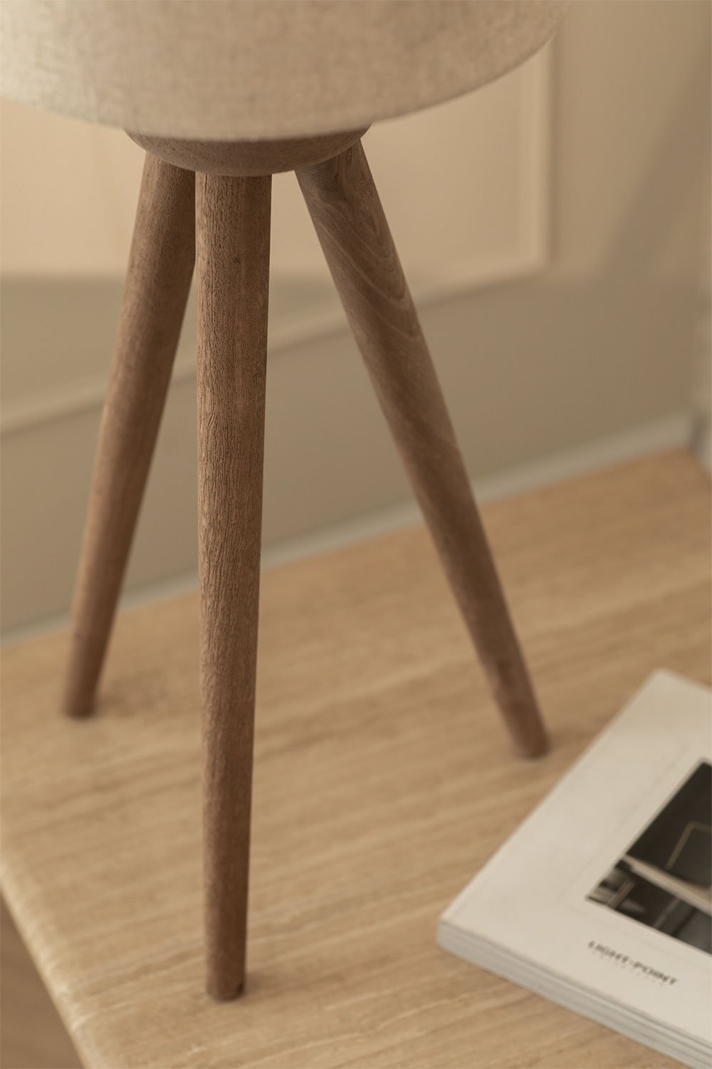 Ligia table lamp in mango wood and linen, gallery image 2