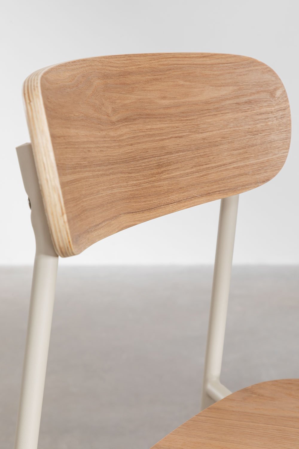 Pack of 2 stackable dining chairs in iron and wood Wilpier, gallery image 5