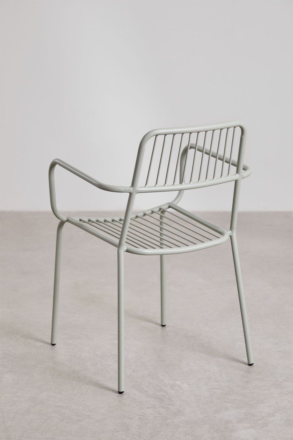 Pack of 4 Elton stackable dining chairs with armrests, gallery image 3