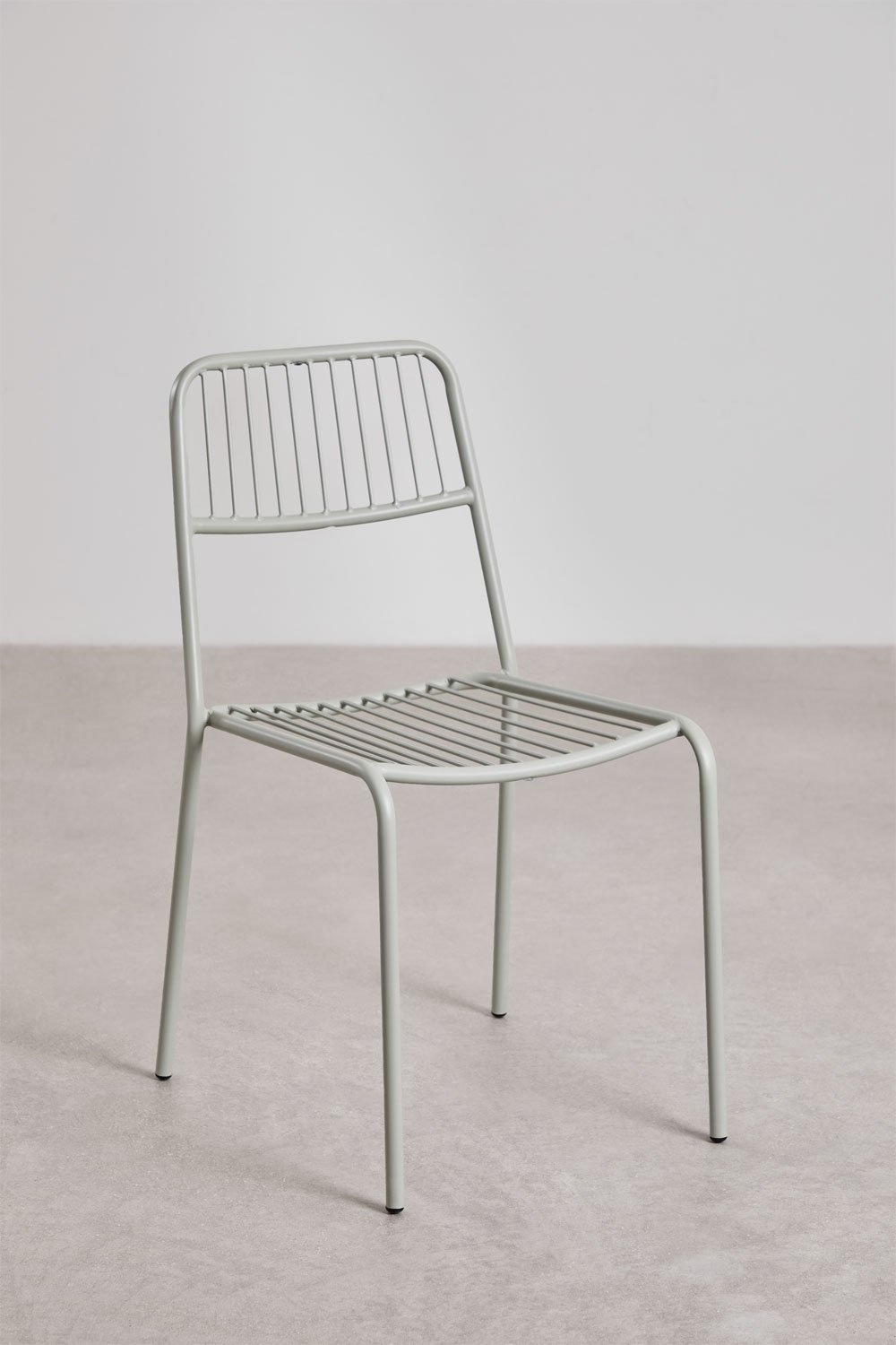 Pack of 4 Elton stackable garden chairs, gallery image 2