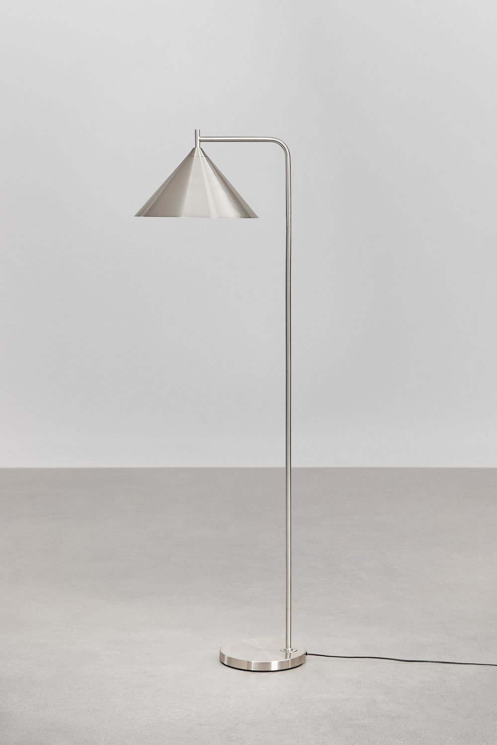 Cambrea metal floor lamp, gallery image 2