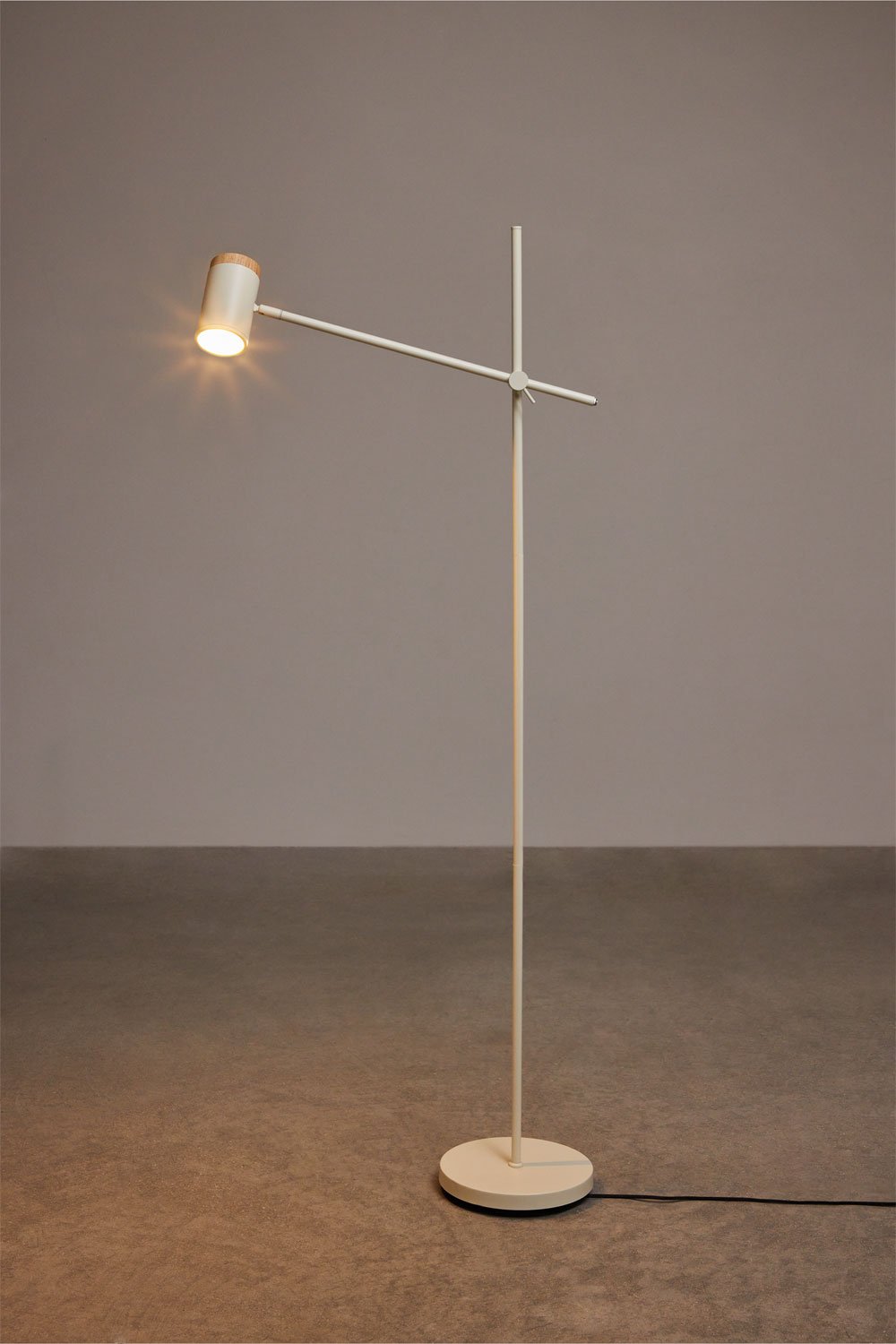 Amaranth Floor Lamp, gallery image 3