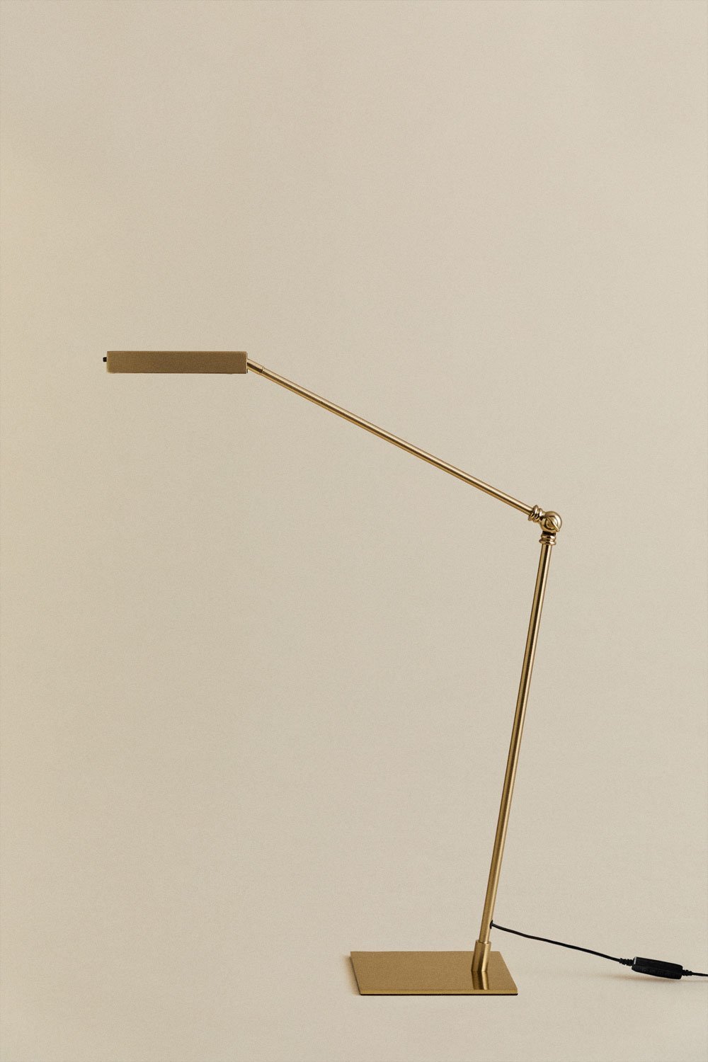 Valtyn LED iron table lamp, gallery image 2
