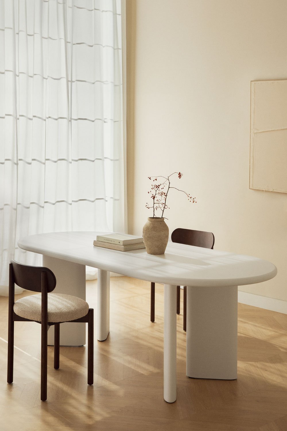 Oval dining table 220x100 cm in MDF Loulou, gallery image 1