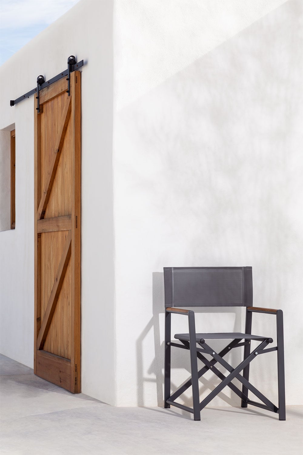 Pack of 2 folding director chairs for garden in aluminum and teak wood Jordana, gallery image 1