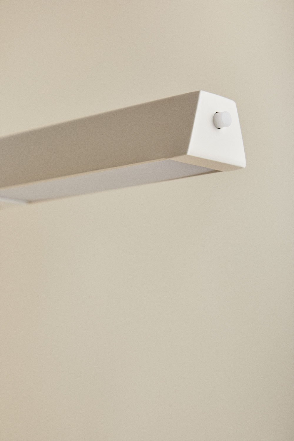 Valtyn iron LED table lamp, gallery image 6