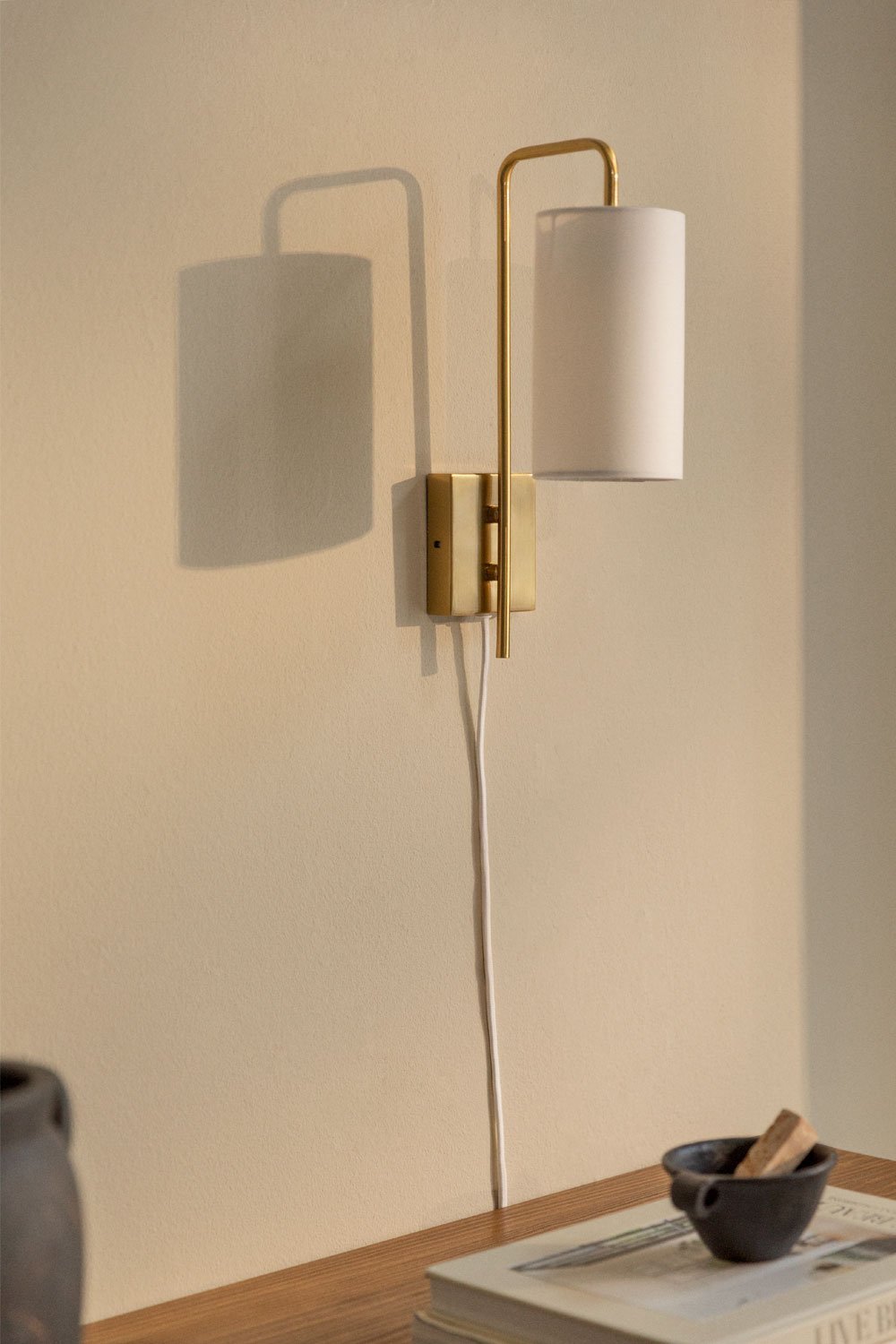 Onfy Wall Lamp, gallery image 1