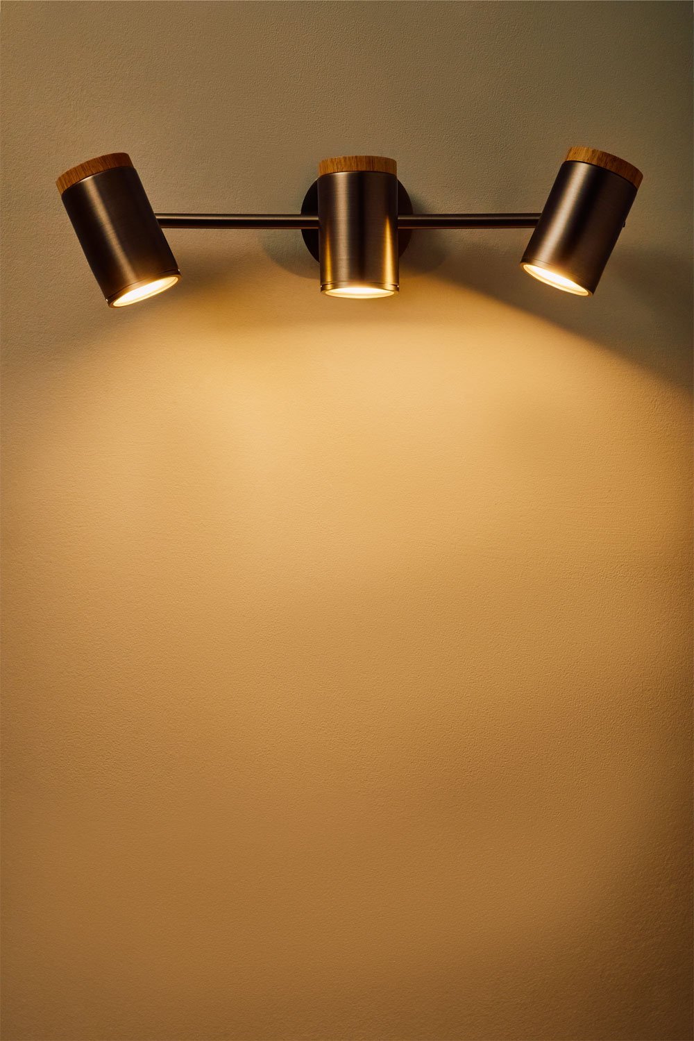 Amaranto 3-point wall lamp, gallery image 2