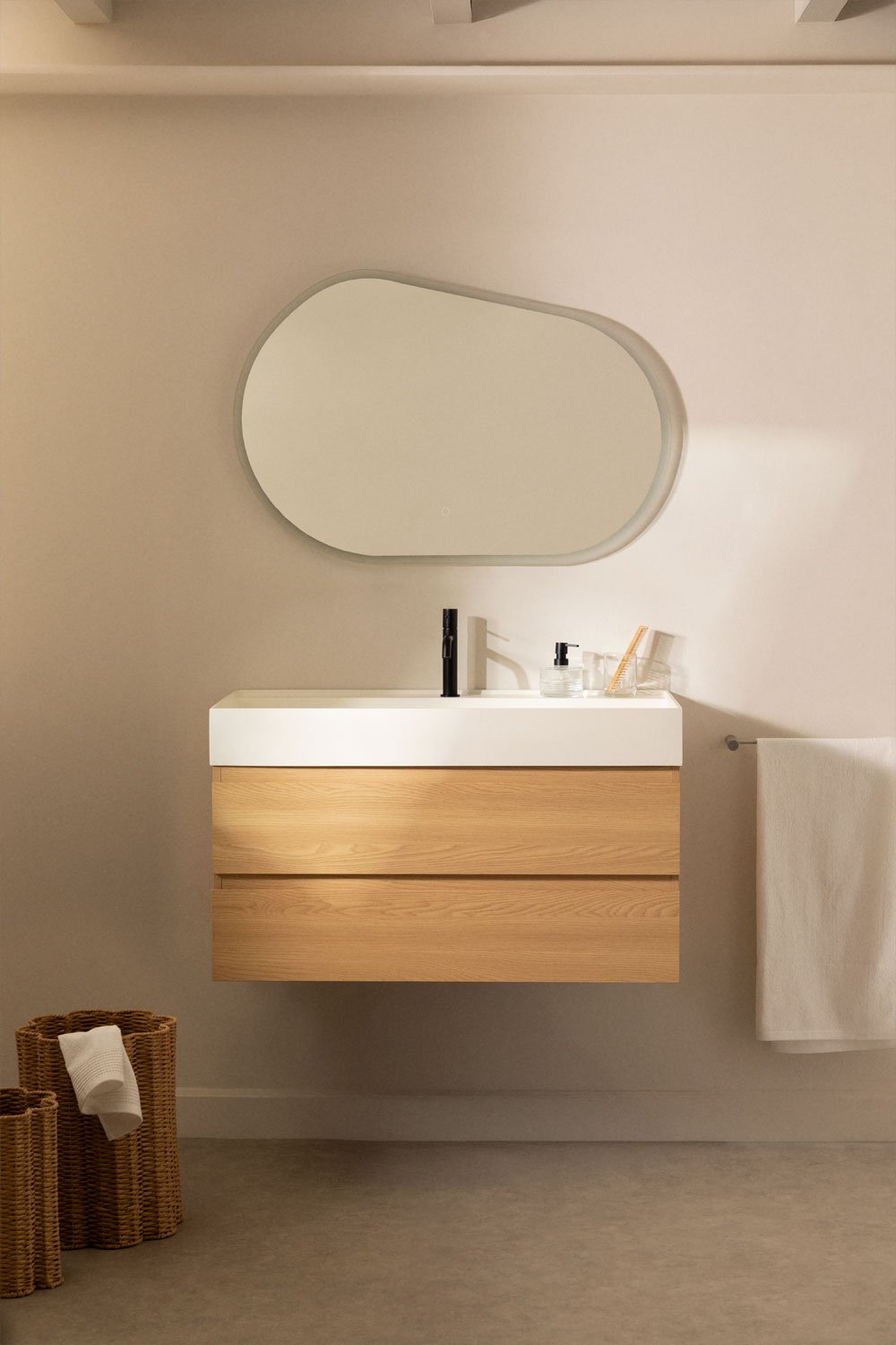 Bathroom furniture set in wood and ash veneer with integrated Ona washbasin, gallery image 1
