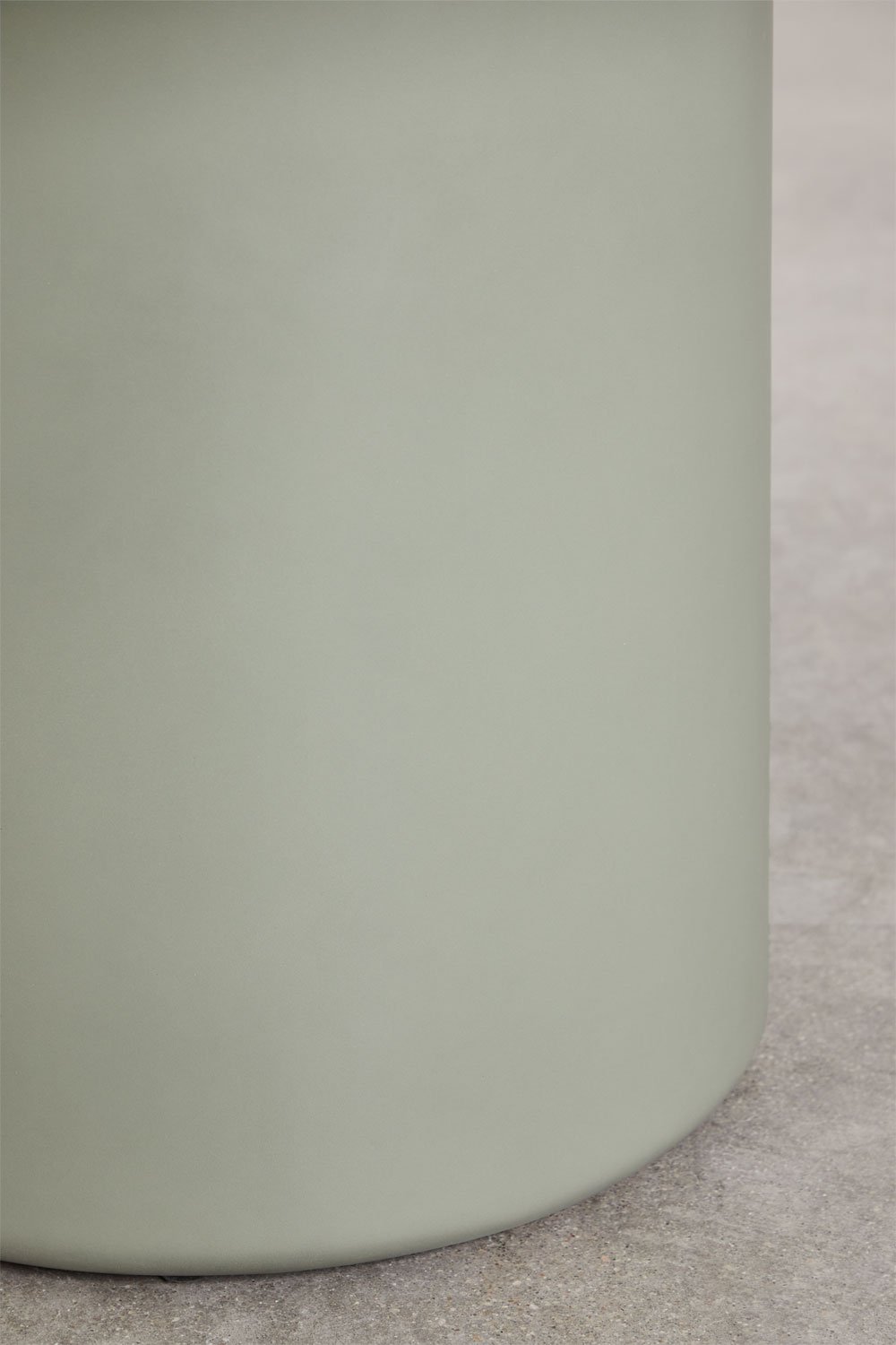 Namara round cement dining table, gallery image 4