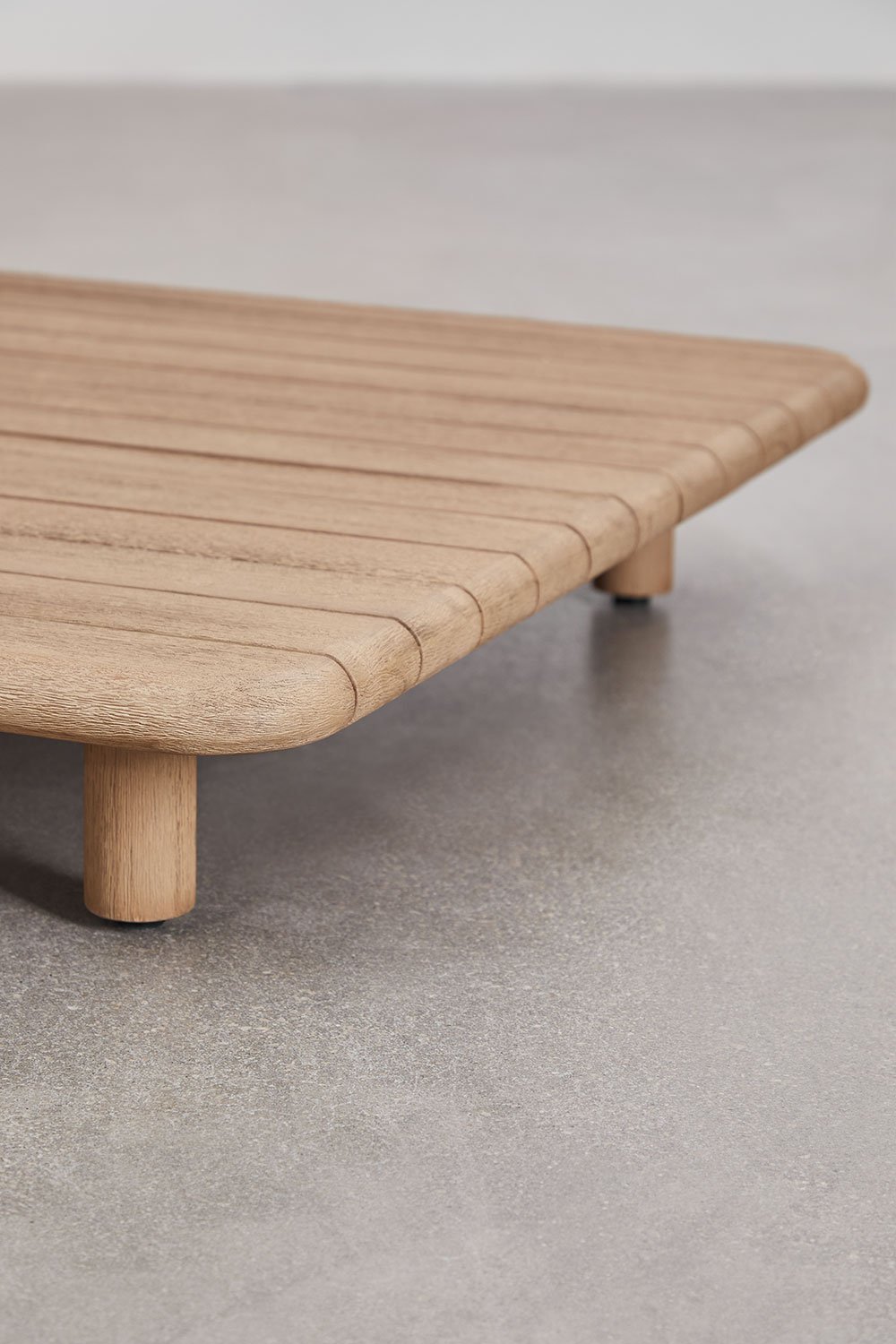 Square coffee table 90x90 cm in Portet acacia wood, gallery image 2