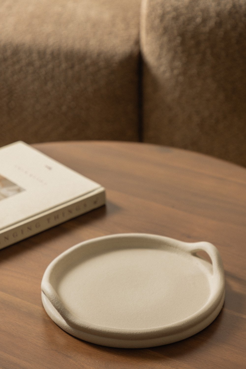 Decorative tray in Moseirin stoneware, gallery image 1
