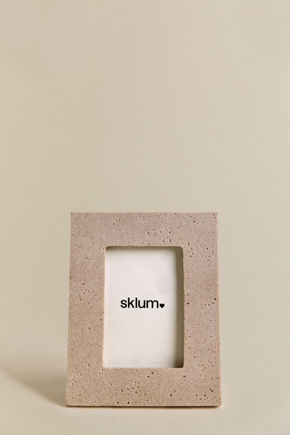 Balmeiden resin photo frame, gallery image 3