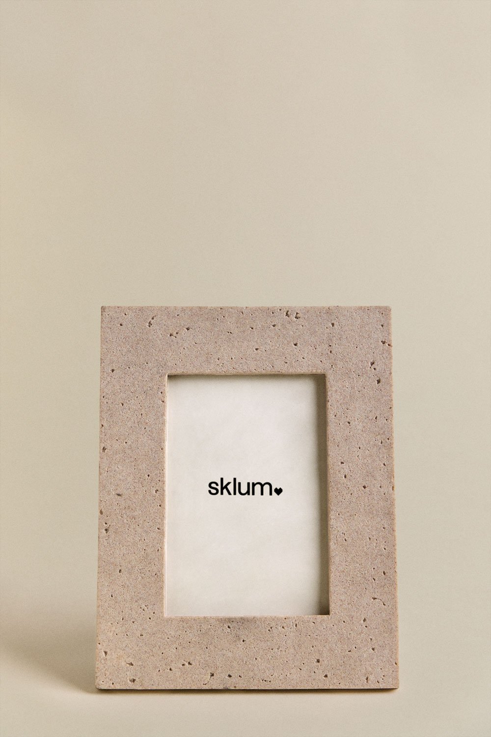 Balmeiden resin photo frame, gallery image 3