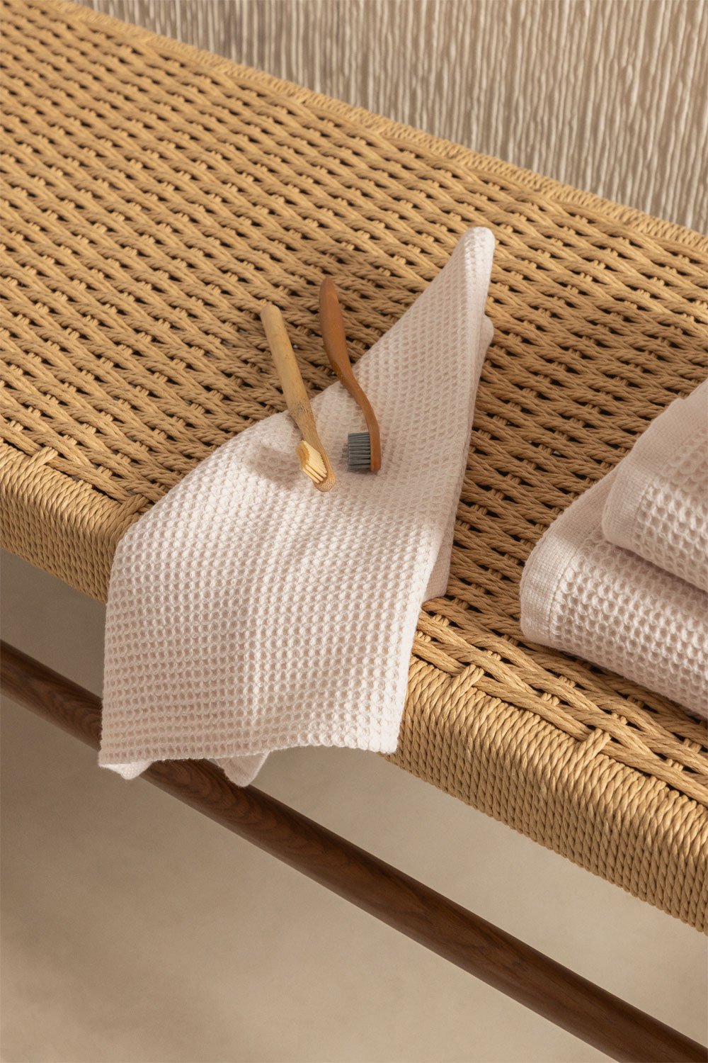 Fiorala waffle cotton towel, gallery image 1