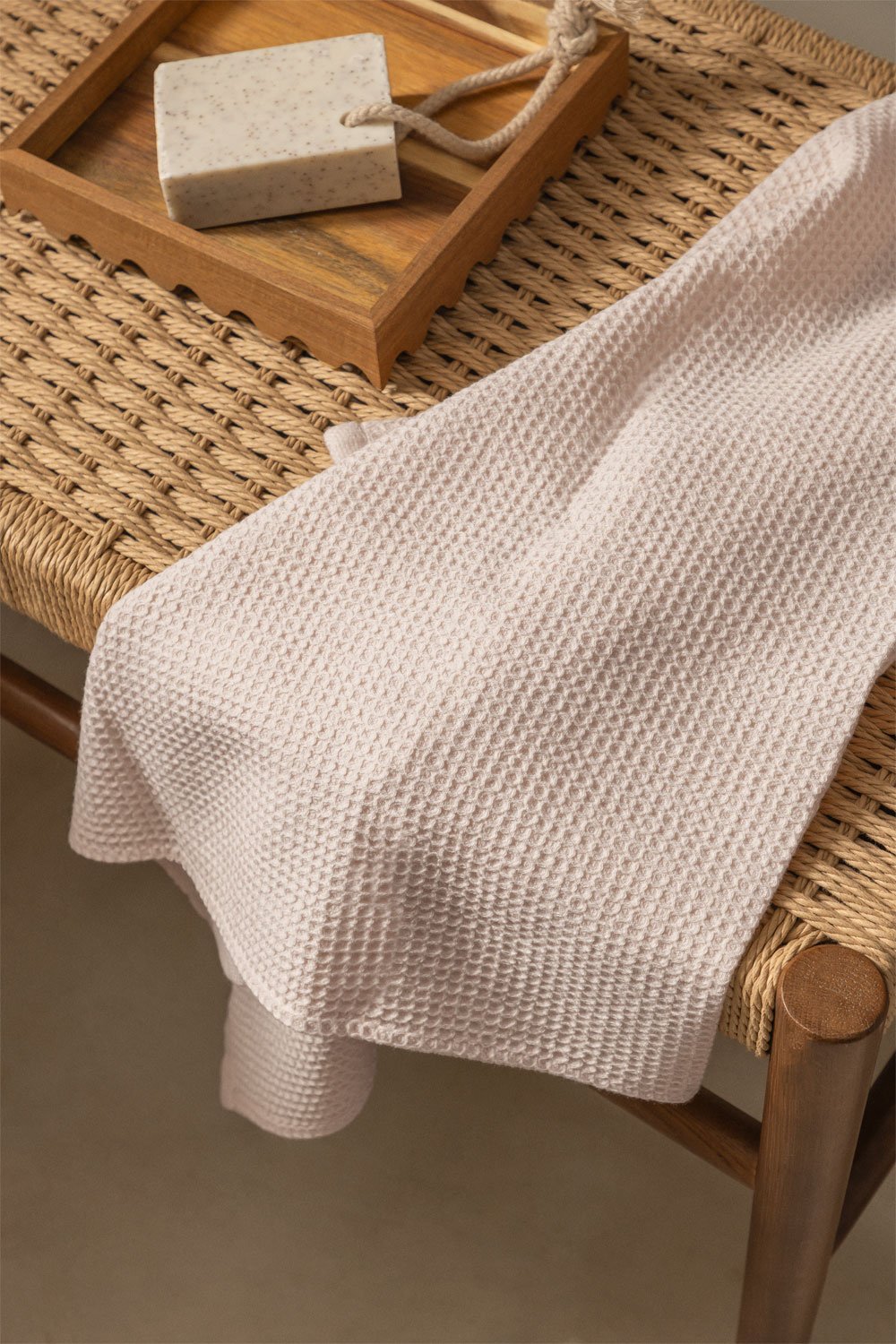 Fiorala waffle cotton towel, gallery image 1