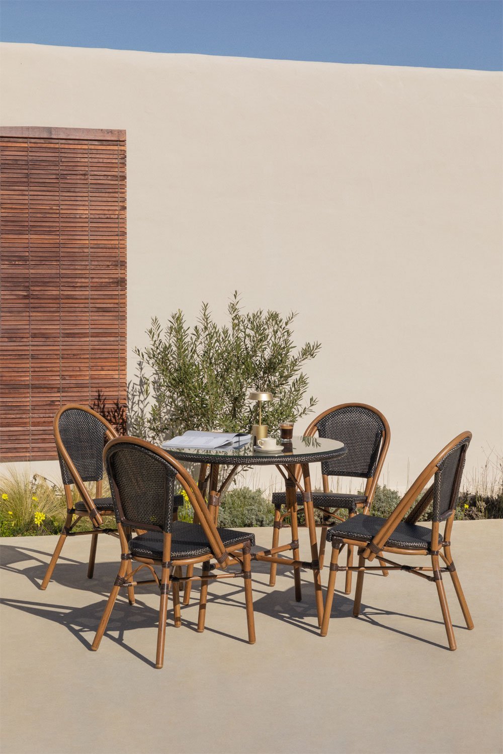 Brielle Bistro round table set Ø80 cm and 4 stackable garden chairs in textilene and aluminium Brielle Bistro Classic, gallery image 1