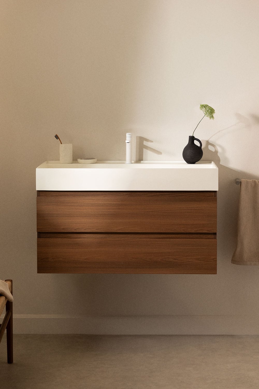Suspended bathroom furniture set in wood and ash veneer with integrated Ona sink, gallery image 1