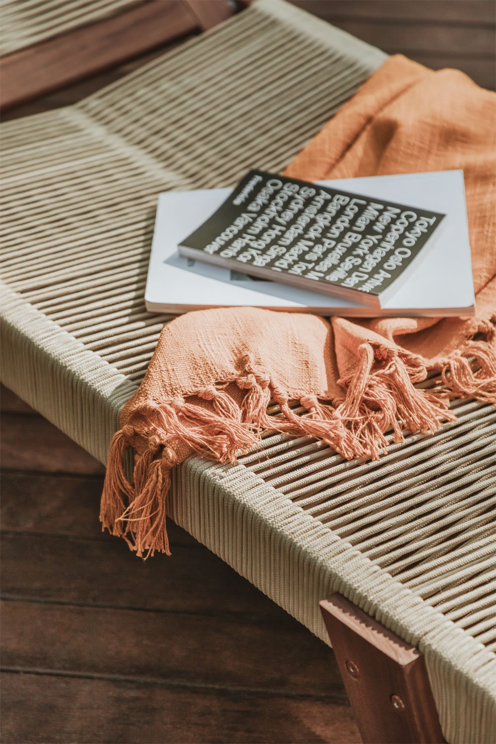 Tenay reclining lounger in acacia wood and braided rope, gallery image 2