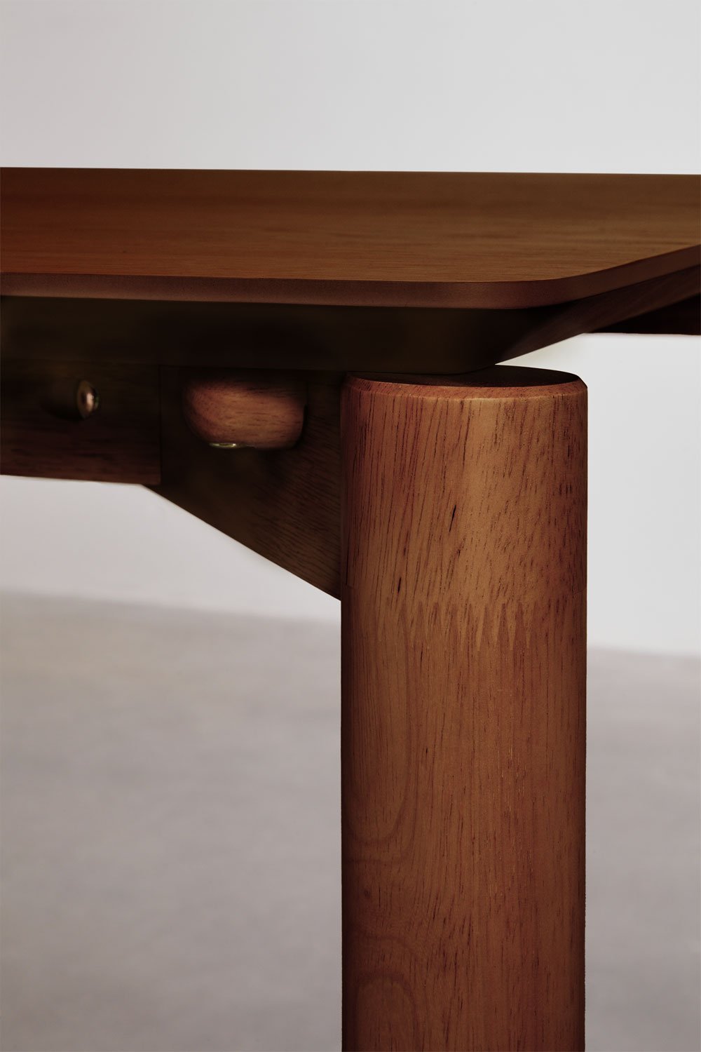 Munden MDF dining table, gallery image 6