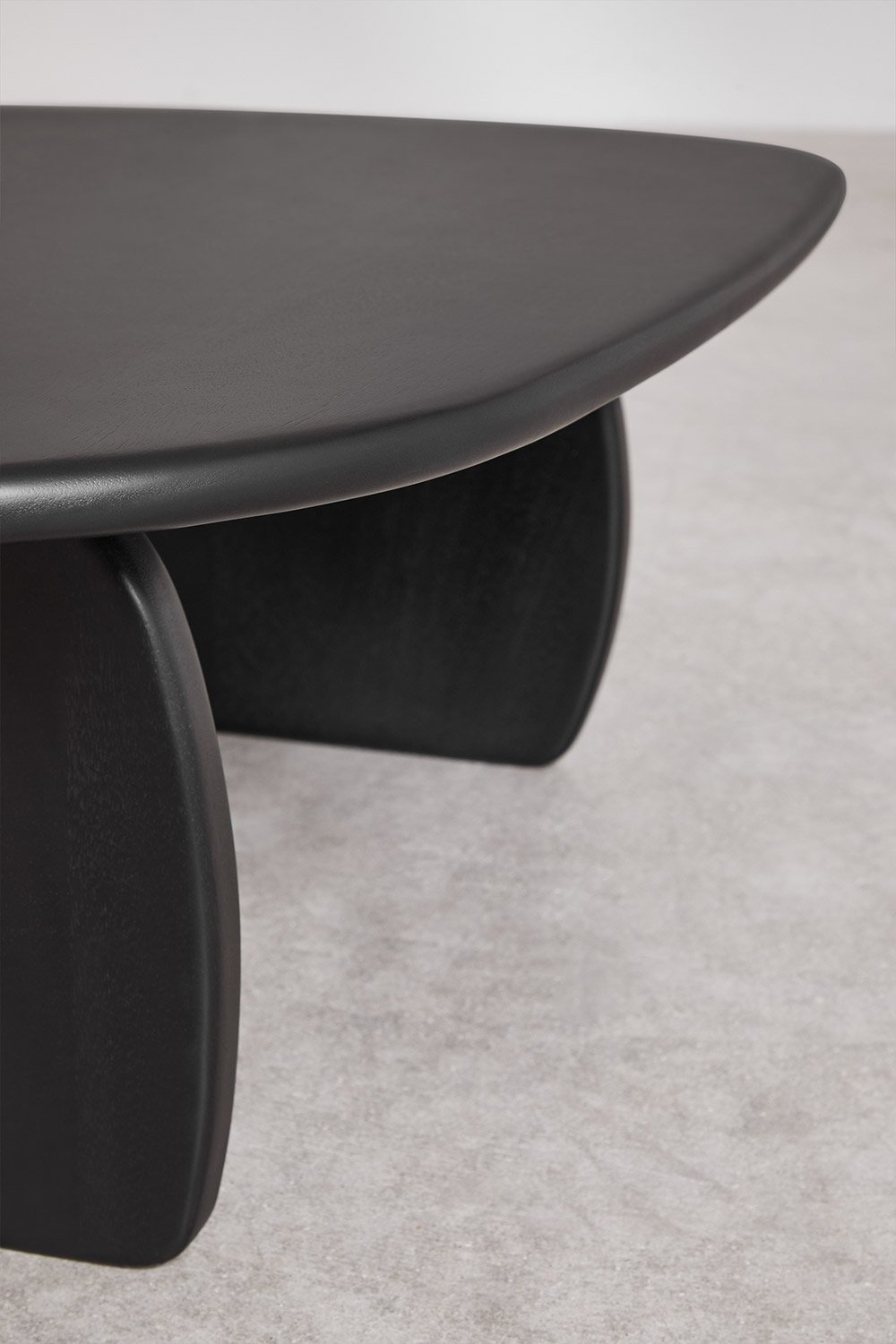 Oval coffee table 110x70 cm in Agathe mango wood, gallery image 6