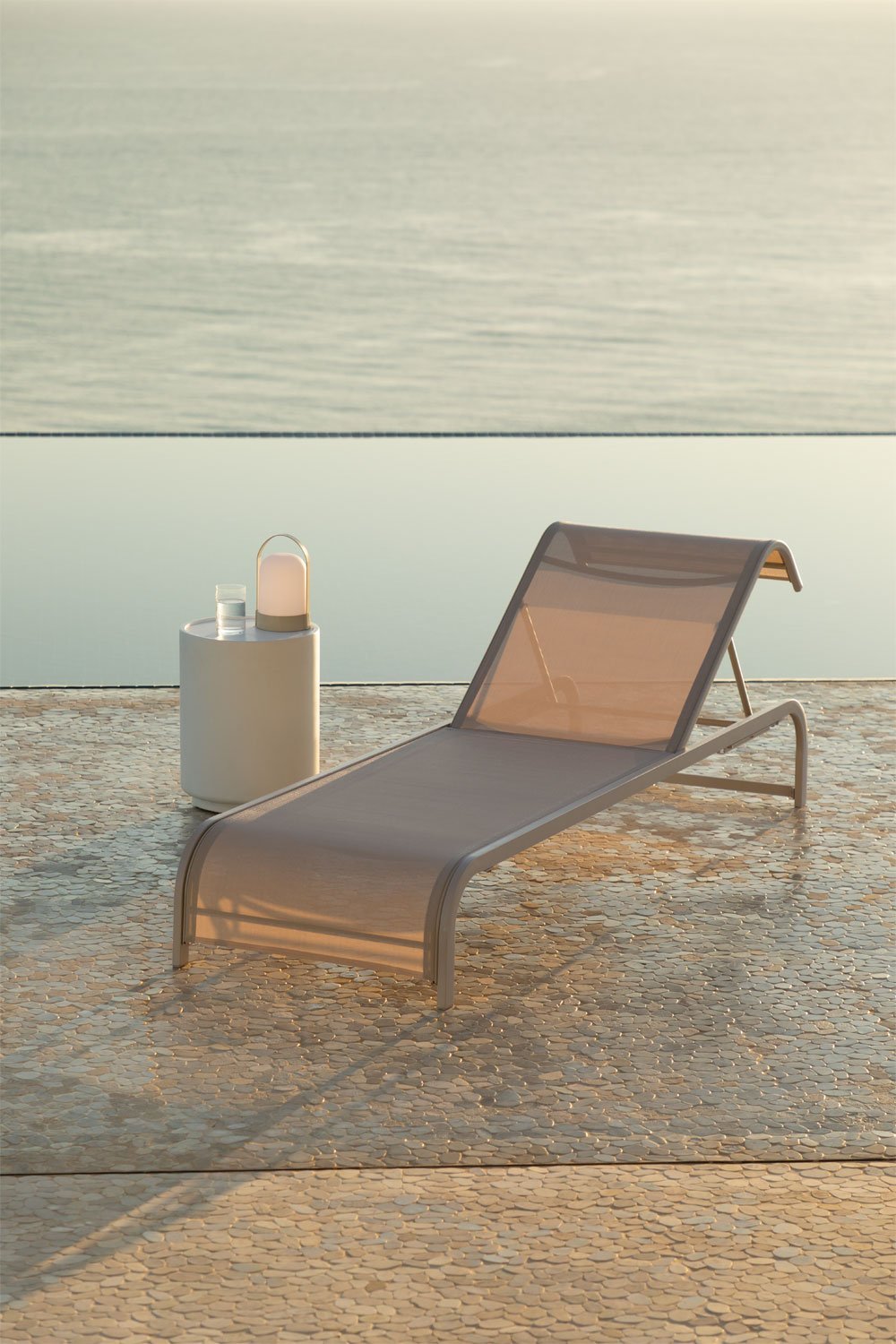 Marietta steel reclining lounger, gallery image 1