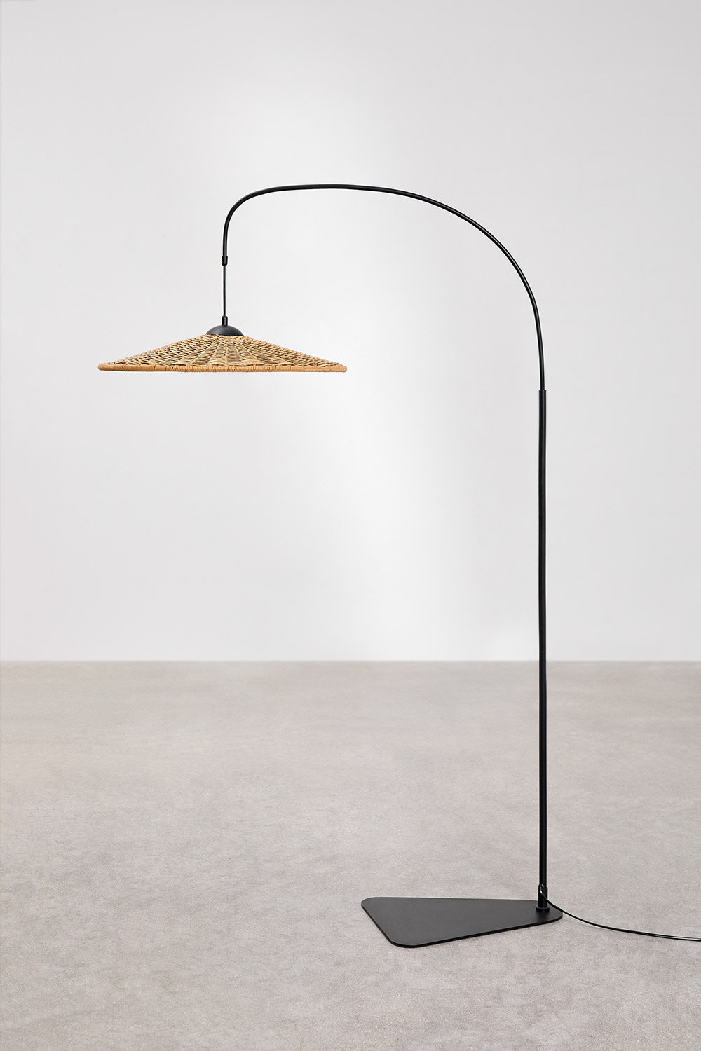 Outdoor iron floor lamp Sopant - SKLUM